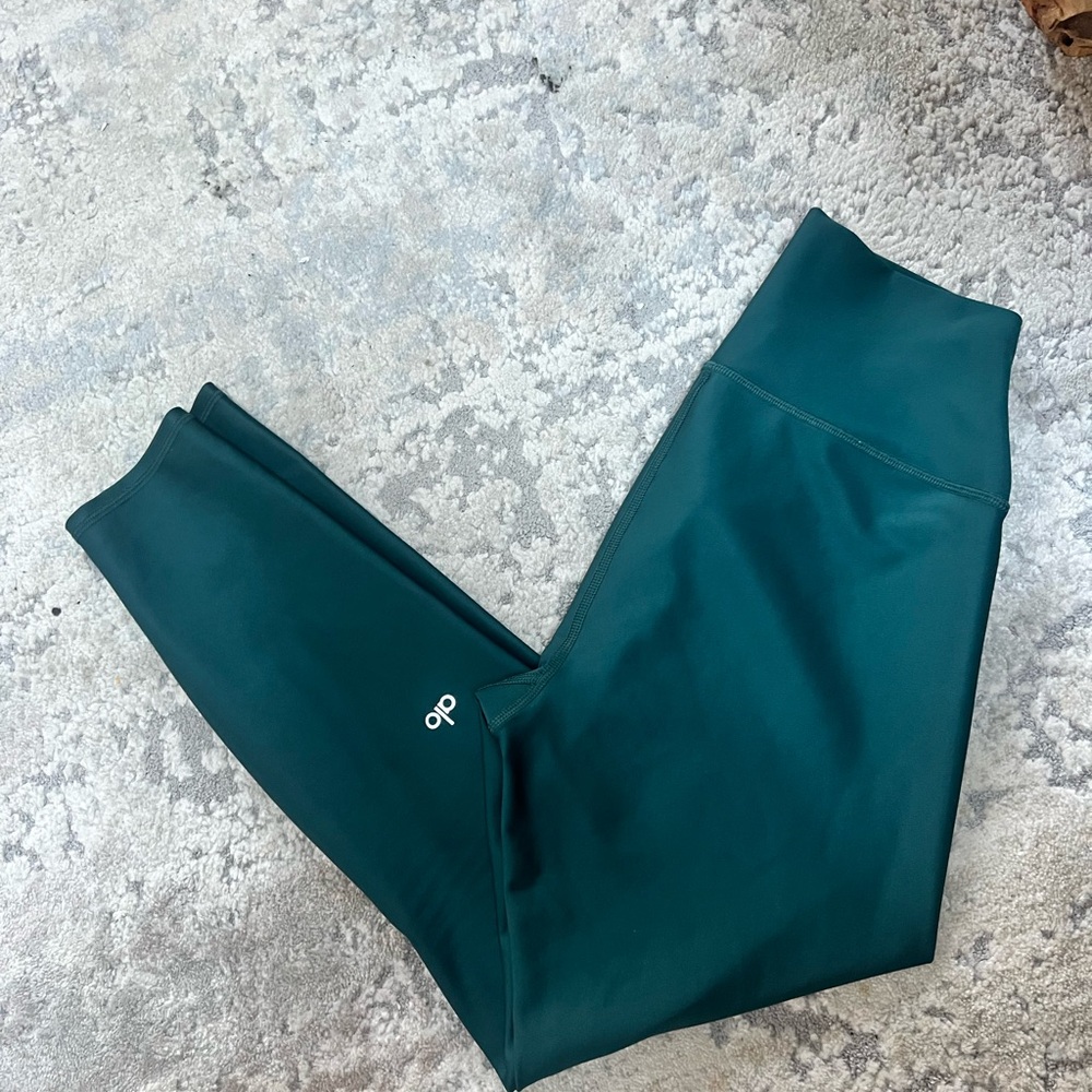 Alo High-Waist Airlift Legging - Picture 2 of 3